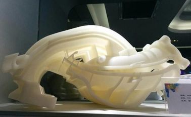China Multi - de Gefacetteerde Witte Nylon 3D Druk van SLA Innovatief voor Industrie leverancier