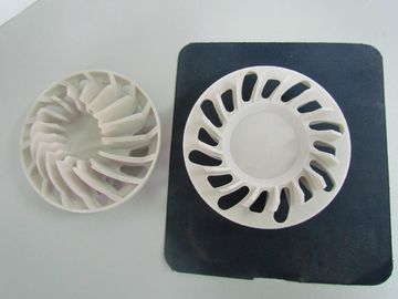 China Wit Achter het Toestelcnc van POM Plastic Plastiek die Hardwaredelen machinaal bewerken leverancier
