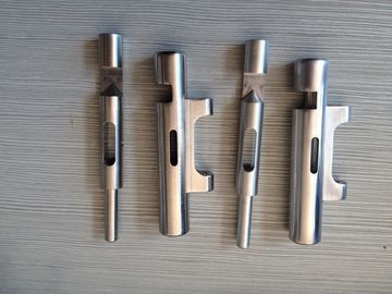 Aangepaste Delen CNC die van het Aluminiummetaal de draaiende draaibankdienst machinaal bewerken leverancier